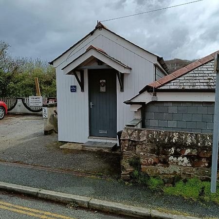 Beautiful 1-Bed Riversi Cottage Located In Malpas Truro Luaran gambar