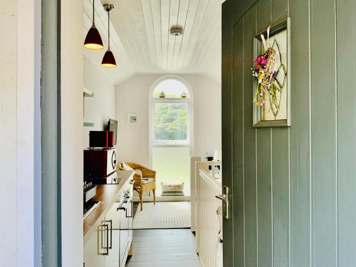 Beautiful 1-Bed Riversi Cottage Located In Malpas Truro Luaran gambar